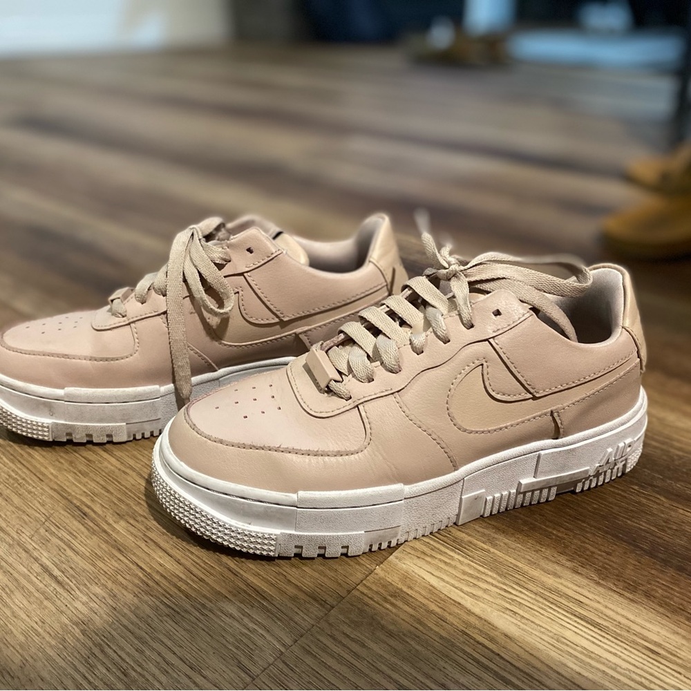 Nike Air Force 1 Sneakers
